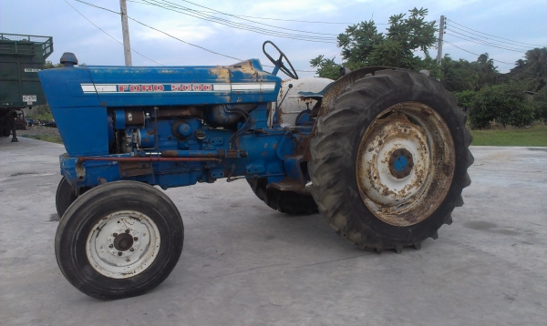 ฟอร์ด 5000 สนใจติดต่อ 089-5285506