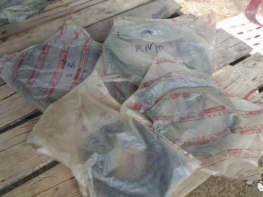 JOECLASSIC..ขายยางกระจกหน้า-กระจกหลัง ยางขอบประตูซ้าย-ขวา  ยางรีดน้ำใน-นอก ยางหูช้างรฤกะบะรุ่นเก่าหลายรายการ..ดัสสัน 520 521 620 720มาสด้า1000 1200 1500 1600โตโยต้าRN10 RN13 RN30 RN40 หลายรายการสนใจโทรสอบฤามได้เลย??