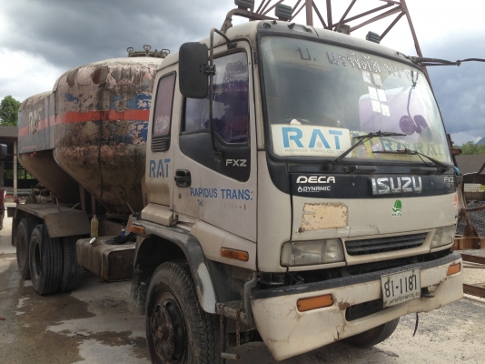 Isuzu 270 รถปูน 0819563995