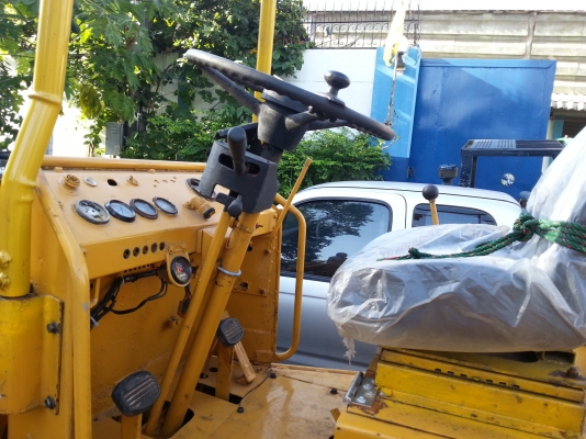 รถตักล้อยาง