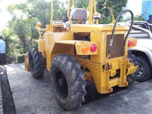 รถตักล้อยาง