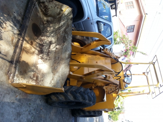 รถตักล้อยาง