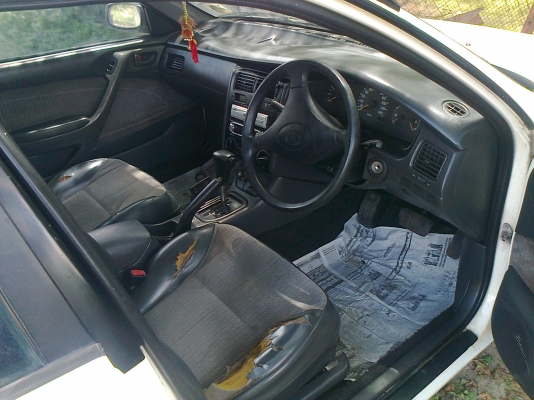 ขายท้ายโด่งไฟแยกเกียร์ออโต้ปี95ไฟฟ้าเครื่องเกียร์ดีแอร์เย็นสีบางๆซีดๆบางจุด คานหน้าไล้มาบางๆประหยัดขี่กลับบ้านได้เลย