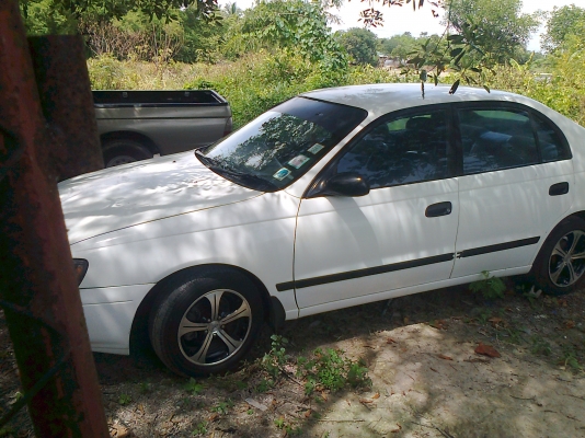 ขายท้ายโด่งไฟแยกเกียร์ออโต้ปี95ไฟฟ้าเครื่องเกียร์ดีแอร์เย็นสีบางๆซีดๆบางจุด คานหน้าไล้มาบางๆประหยัดขี่กลับบ้านได้เลย