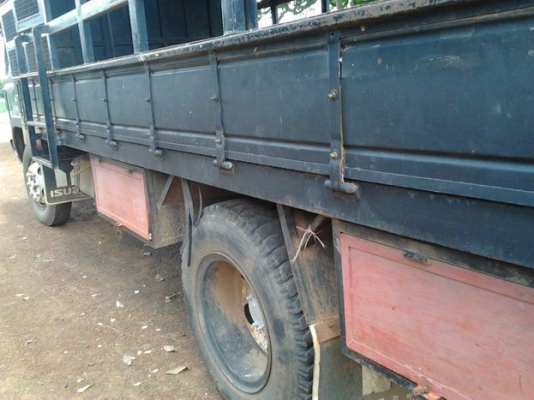 ***ขายแล้วครับขอบคุณ Truck2hand **ปรับราคา (เพิ่มรูปคัสซี) ขาย 6ล้อใหญ่ อดีตรถฉายหนัง ราคาเบาๆ ISUZU JCM 145HP เครื่อง6BB 145HP แห้งดี ไม่เยิ้มติดง่าย อึดทน ช่วงล่างแน่นคัสซีดี มีบวมช่วงปลายหลังหูแหนบหลังไปและบวมซับใน(ตามรูป)แต่ทั้งเส้นถือว่าดีช่วงกลางไปห