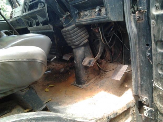 ***ขายแล้วครับขอบคุณ Truck2hand **ปรับราคา (เพิ่มรูปคัสซี) ขาย 6ล้อใหญ่ อดีตรถฉายหนัง ราคาเบาๆ ISUZU JCM 145HP เครื่อง6BB 145HP แห้งดี ไม่เยิ้มติดง่าย อึดทน ช่วงล่างแน่นคัสซีดี มีบวมช่วงปลายหลังหูแหนบหลังไปและบวมซับใน(ตามรูป)แต่ทั้งเส้นถือว่าดีช่วงกลางไปห