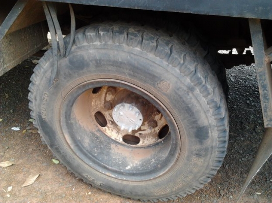 ***ขายแล้วครับขอบคุณ Truck2hand **ปรับราคา (เพิ่มรูปคัสซี) ขาย 6ล้อใหญ่ อดีตรถฉายหนัง ราคาเบาๆ ISUZU JCM 145HP เครื่อง6BB 145HP แห้งดี ไม่เยิ้มติดง่าย อึดทน ช่วงล่างแน่นคัสซีดี มีบวมช่วงปลายหลังหูแหนบหลังไปและบวมซับใน(ตามรูป)แต่ทั้งเส้นถือว่าดีช่วงกลางไปห