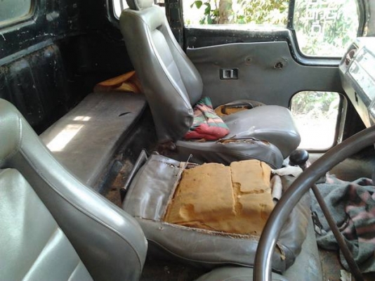 ***ขายแล้วครับขอบคุณ Truck2hand **ปรับราคา (เพิ่มรูปคัสซี) ขาย 6ล้อใหญ่ อดีตรถฉายหนัง ราคาเบาๆ ISUZU JCM 145HP เครื่อง6BB 145HP แห้งดี ไม่เยิ้มติดง่าย อึดทน ช่วงล่างแน่นคัสซีดี มีบวมช่วงปลายหลังหูแหนบหลังไปและบวมซับใน(ตามรูป)แต่ทั้งเส้นถือว่าดีช่วงกลางไปห