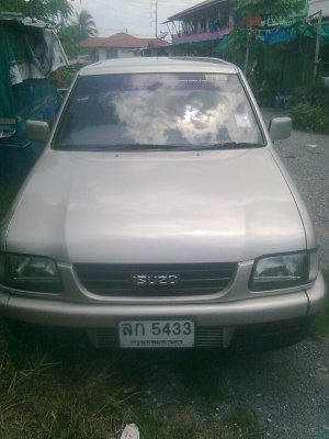 รถกระบะอีซูซุดร้ากอน