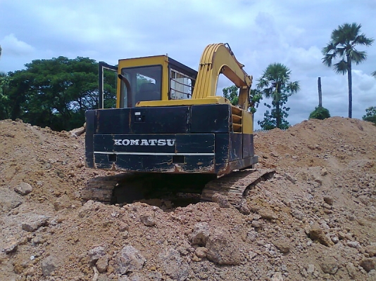 ขาย..รถขุด KOMATSU PC60-3 รถสวย พร้อมใช้งาน