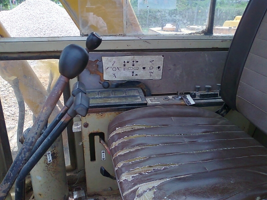 ขาย..รถขุด KOMATSU PC60-3 รถสวย พร้อมใช้งาน