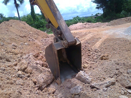 ขาย..รถขุด KOMATSU PC60-3 รถสวย พร้อมใช้งาน