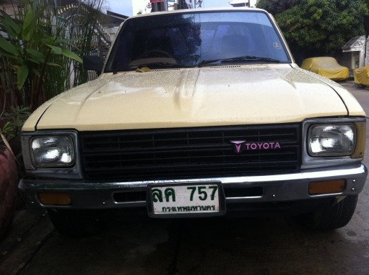 ขาย กระบะโตโยต้าLN30 4ขอ ถูกๆๆจร้าๆๆ 5หมื่น นิดๆเเก้สลงเล่มเเล้ว