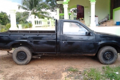 ***ขายแล้วครับขอบคุณ Truck2hand ขายตัดก่อนเข้าอู่สี ขายตามสภาพ กระบะตอนเดียว NISSAN BIG-M TD2.5 SINGLE ปี35/92 เครื่องฝาแดงBD2.5 แรงจริงประหยัดสุด ทนอึด ช่วงล่างดี คัสซีดี มีต้องเก็บนิดหน่อย ไม่ดาม กระบะพื้นผุนิดติดหัวเก๋ง สีพอใช้ ต้องเก็บถึงสวย ยางดี4เส้