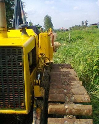 Komatsu D20P-5 ปรับ 6 ทิศทาง ช่วงล่างเต็ม