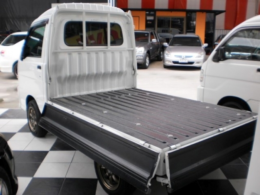 2011 DAIHATSU HIJET S200V