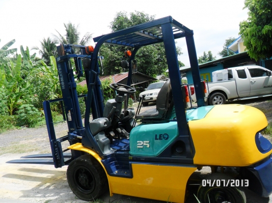 ขายโฟร์คลิฟท์KOMATSU:FG25-12งาหมุนสไลด์นำเข้าจากญี่ปุ่นไม่เคยใช้งานในไทย