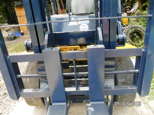 ขายโฟร์คลิฟท์KOMATSU:FG25-12งาหมุนสไลด์นำเข้าจากญี่ปุ่นไม่เคยใช้งานในไทย