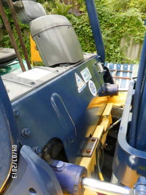 ขายโฟร์คลิฟท์KOMATSU:FG25-12งาหมุนสไลด์นำเข้าจากญี่ปุ่นไม่เคยใช้งานในไทย