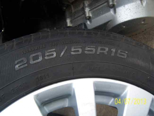 ขายแม็ก 16  SUZUKI Swiff  พร้อมยาง ปี 11  1ชุด