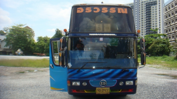 บัส พัดลมขับดี เครื่องดี