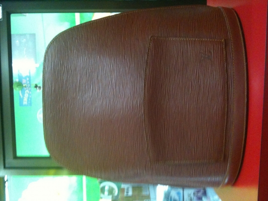 ขายกระเป๋าเป้ Louis