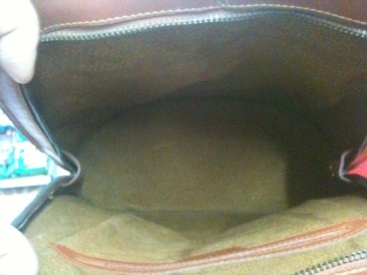 ขายกระเป๋าเป้ Louis