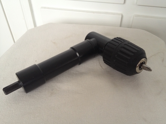 ตัวแปลง สว่านหัวงอ 90องศา สำหรับงานเจาะรูหรือไขน็อตในที่แคบแบบไม่ใช้จำปา ตัวแปลง สว่านหัวงอ 90องศา สำหรับงานเจาะรูหรือไขน็อตในที่แคบแบบไม่ใช้จำปา