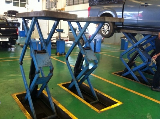 ลิฟท์ยกรถ