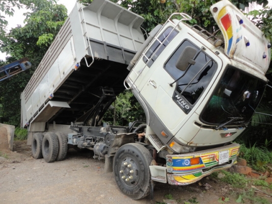 10 ล้อดั้ม2เพลา HINO3H เครื่อง HO7D 195 แรง ต่อรองได้ พร้อมใช้งานได้เลย