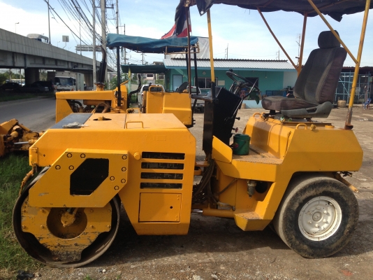 ขายรถบดเล็ก4ตัน