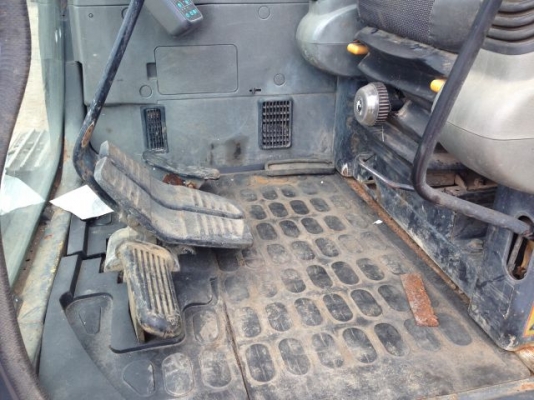 ขายรถแบคโฮ KOMATSU PC130-6 มี VDOครับ ระบบไฟฟ้าเต็ม รถนอกนำเข้าสภาพสวย สนใจติดต่อ 081-2990958 ขายรถแบคโฮ KOMATSU PC130-6 มี VDOครับ ระบบไฟฟ้าเต็ม รถนอกนำเข้าสภาพสวย สนใจติดต่อ 081-2990958