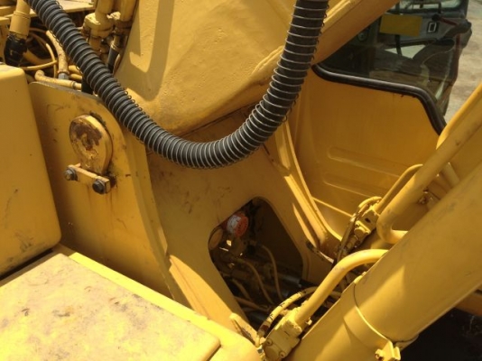 รถแบคโฮ KOMATSU PC210LC-6K รถแบคโฮ KOMATSU PC210LC-6K