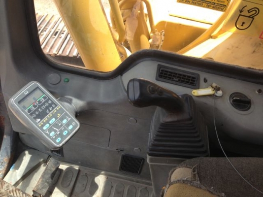 รถแบคโฮ KOMATSU PC210LC-6K รถแบคโฮ KOMATSU PC210LC-6K