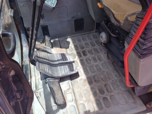 รถแบคโฮ KOMATSU PC210LC-6K รถแบคโฮ KOMATSU PC210LC-6K