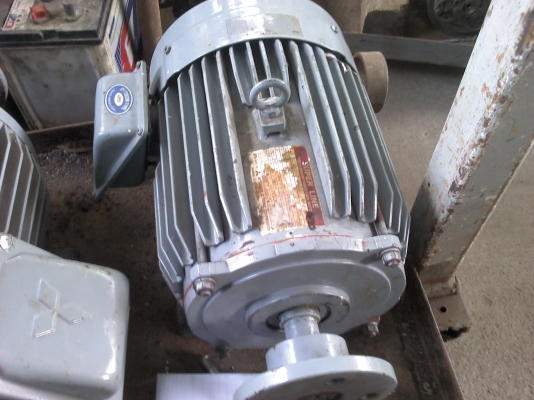มอเตอร์MISUBISHI 5 HP 3 เฟส 380 V. สภาพดีไม่มีรอยการแกะซ่อมมาก่อน