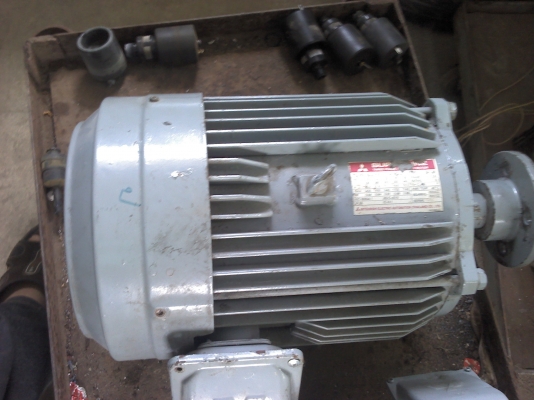มอเตอร์MISUBISHI 7.5 HP 3 เฟส 380 V. สภาพดีไม่มีรอยการแกะซ่อมมาก่อน มอเตอร์MISUBISHI 7.5 HP 3 เฟส 380 V. สภาพดีไม่มีรอยการแกะซ่อมมาก่อน