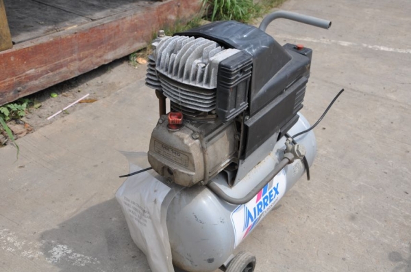 ขาย ปั๊มลม AIRREX รุ่น MK 140 สภาพสวยเดิมจากญี่ปุ่น ไม่เคยใช้งานในไทย ราคา 3,500 บาทเท่านั้น!!