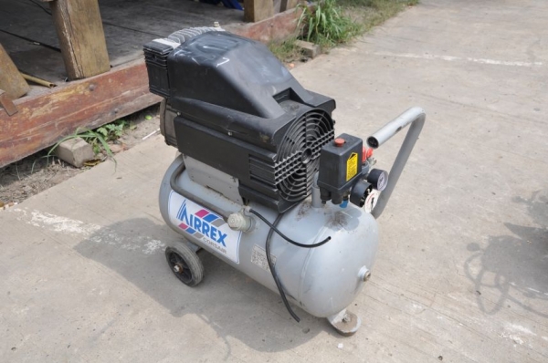 ขาย ปั๊มลม AIRREX รุ่น MK 140 สภาพสวยเดิมจากญี่ปุ่น ไม่เคยใช้งานในไทย ราคา 3,500 บาทเท่านั้น!!