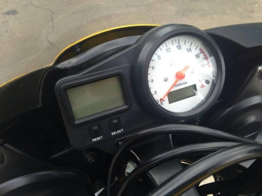 ขาย Yamaha r6 ปี 2000 เครื่องดีสีสวยพร้อมใช้งาน inv.