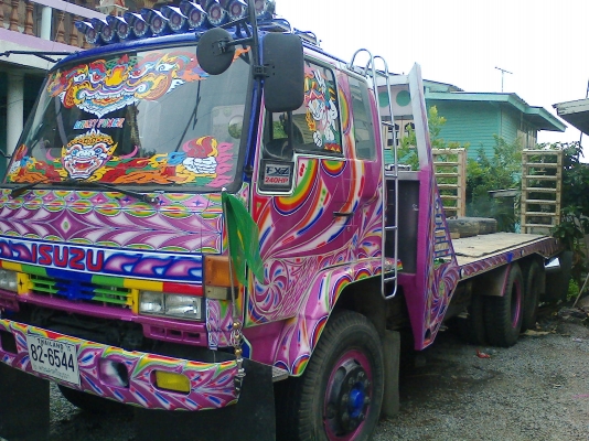 รถบรรทุกรถเกี่ยวพร้อมใช้งาน