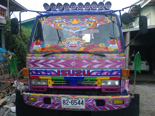 รถบรรทุกรถเกี่ยวพร้อมใช้งาน