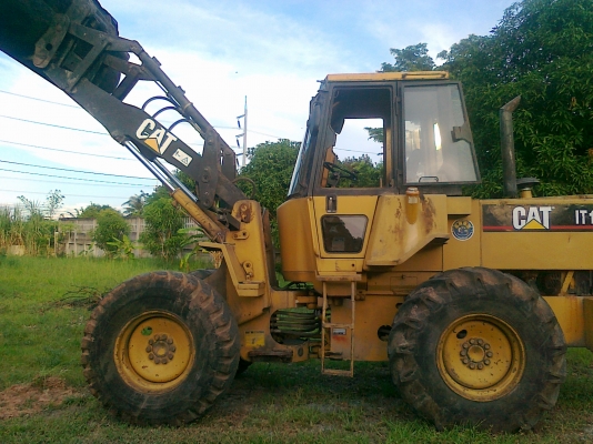 ขายรถตัก CAT-IT14F สภาพพร้อมใช้งาน สนใจติดต่อ 081-9485494