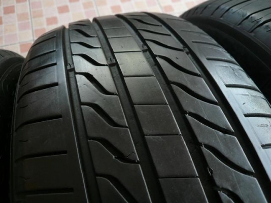 ขายยาง MICHELIN LC----215-60-16----ปี12 (1ชุด)
