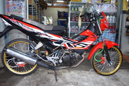 ขายรถ โซนิค 125  แต่งสวย รถปี49