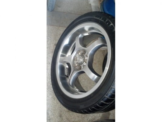 แม็กเจแปน ขอบ 17 พร้อมยางดีปี 11 ขนาด 4 รู 100 แม็กเจแปน ขอบ 17 พร้อมยางดีปี 11 ขนาด 4 รู 100