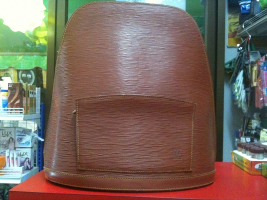 ขายกระเป๋าเป้ Louis ลายไม้