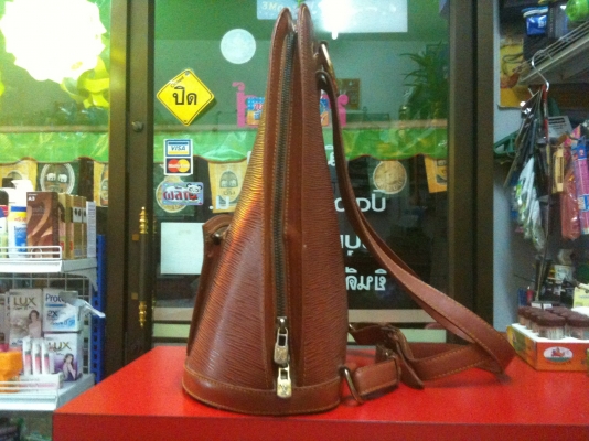 ขายกระเป๋าเป้ Louis ลายไม้