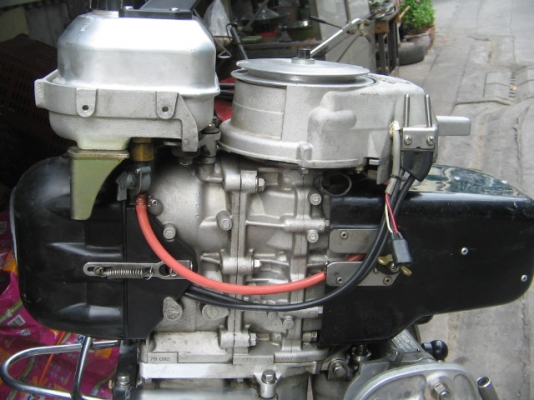 ขายเครื่่องเรือแข่งญี่ปุ่น ยี่ห้อ YAMATO ขนาด 32 hp ใบจักรแต่ง สภาพ99\% ราคา 28,500