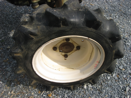 ขายรถไถเล็ก Yanmar รุ่น YM1401D 4x4WD 14 แรง เก่านอกไม่เคยใช้งานในไทย